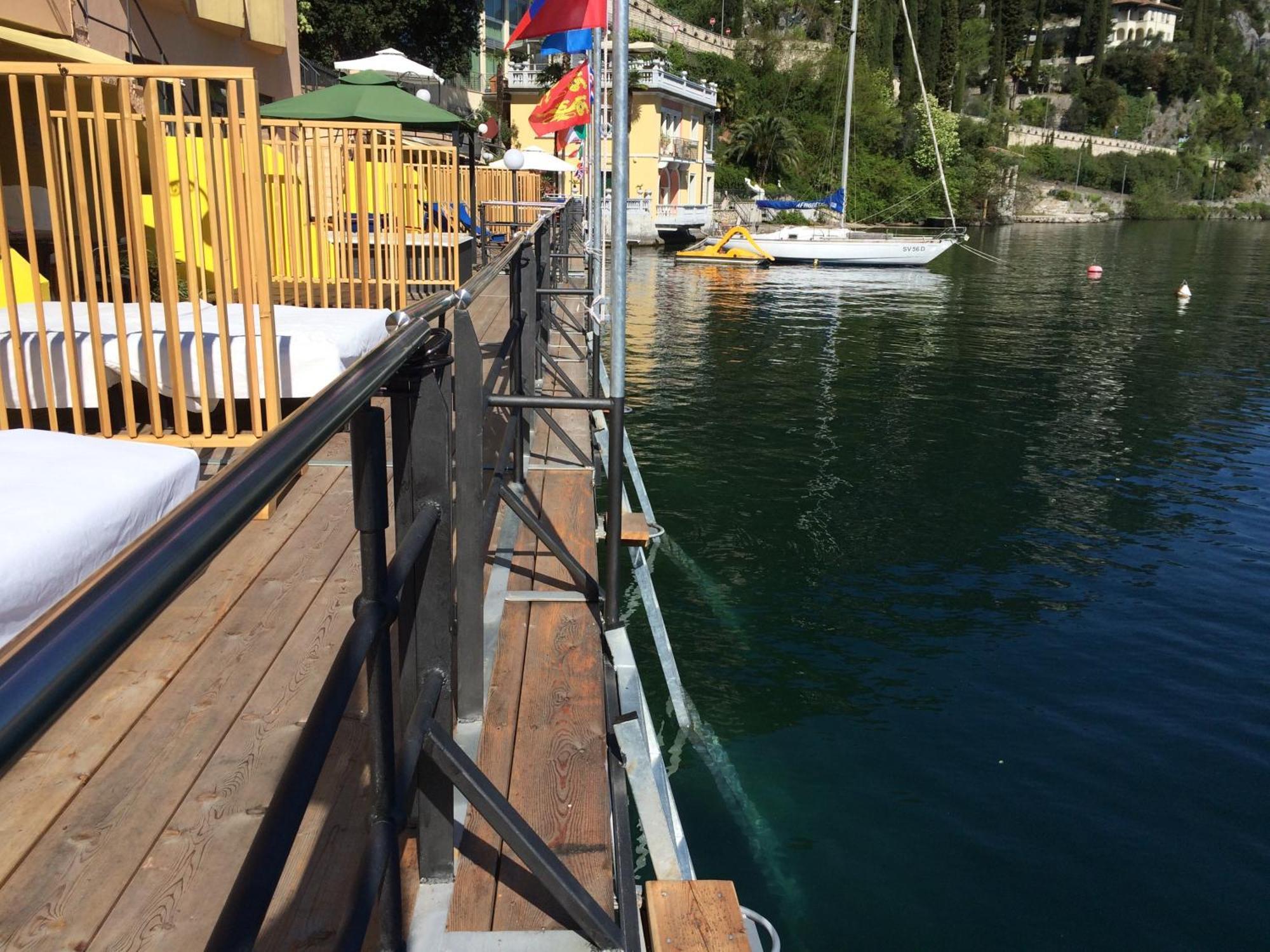 Apartments Excelsior Riva del Garda Værelse billede