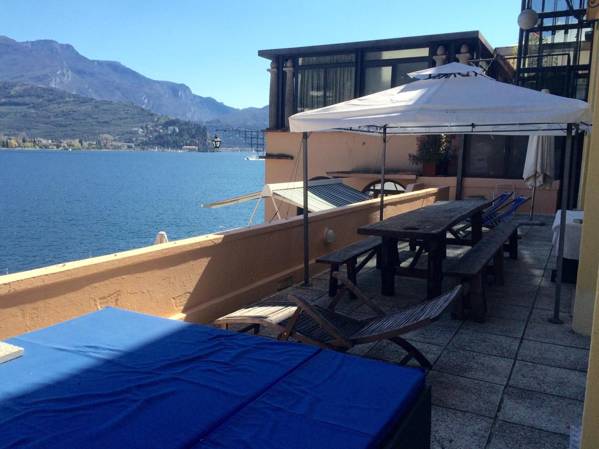 Apartments Excelsior Riva del Garda Værelse billede